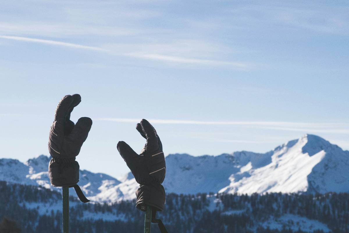 Certified Safety Gloves: The Non-Negotiable Gear Every Climber Overlooks