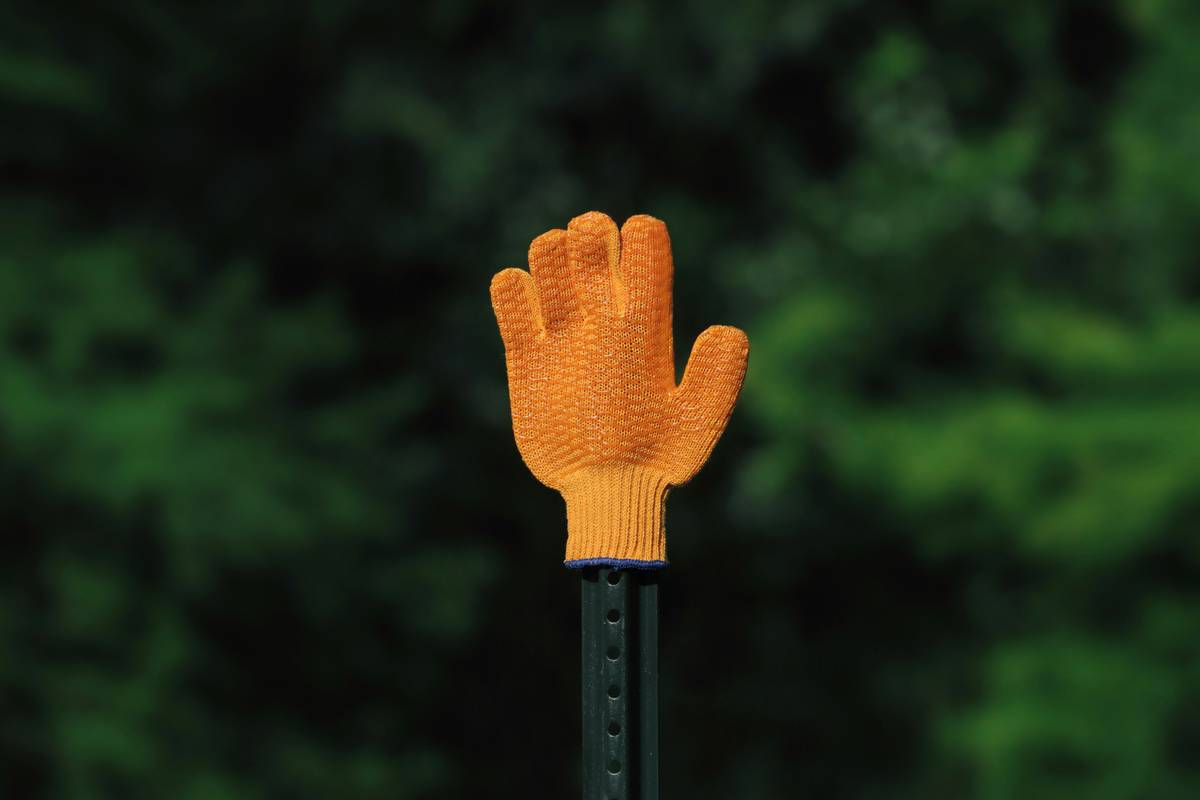 Moisture-Wicking Gloves: Your Secret Weapon for Dry, Grippy Climbs (Even in Monsoon Season)